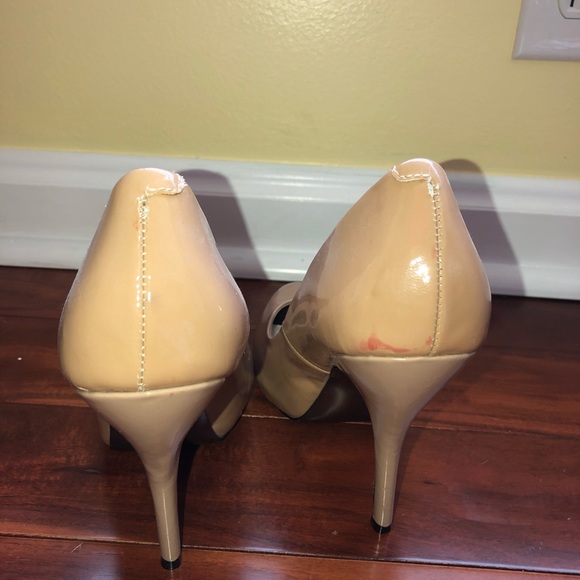 Steve Madden Tan Heels - Picture 3 of 7